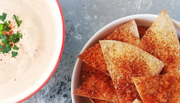 TORTILLA CHIPS MED BIRKERØGET SALT OG ANCHO CHILI